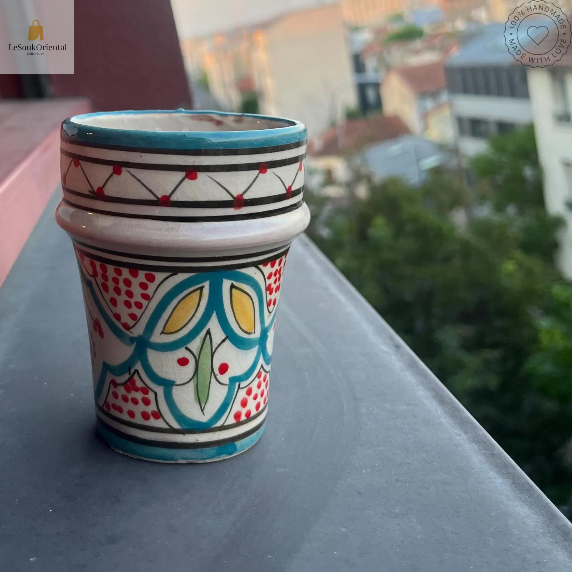 Verre à boire en argile traditionnel